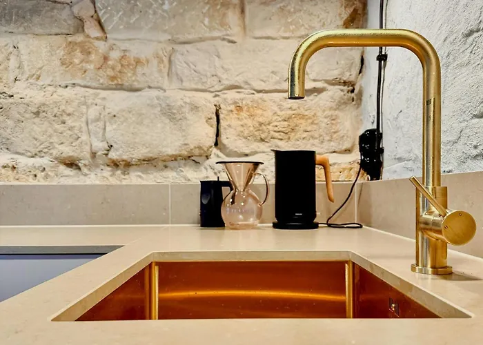 Historic Timber House In Zittau Mountains غروسشوناو