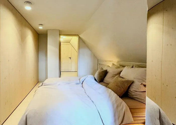 Historic Timber House In Zittau Mountains بيت للعطل غروسشوناو