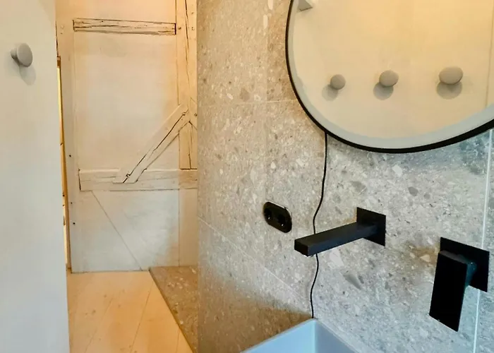 Historic Timber House In Zittau Mountains بيت للعطل غروسشوناو