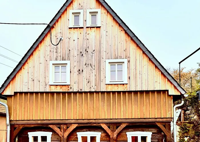 Historic Timber House In Zittau Mountains بيت للعطل غروسشوناو